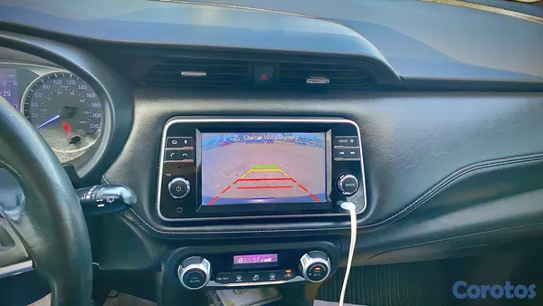 2019 Nissan Kicks — foto 9 / 11