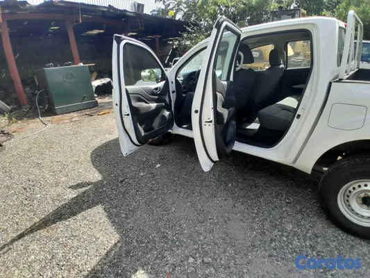 2021 Nissan Frontier — foto 6 / 10