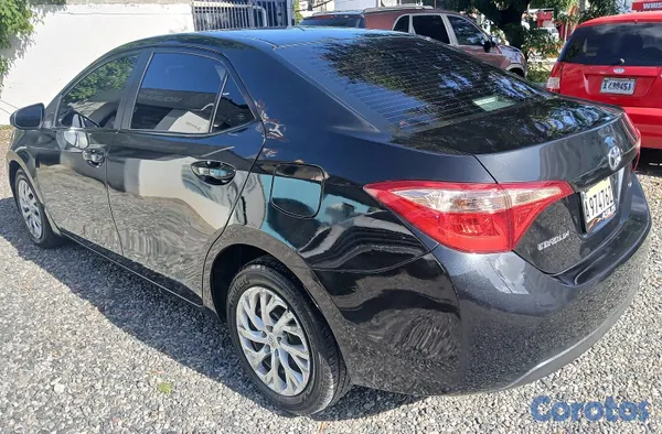 2018 Toyota Corolla — foto 6 / 9