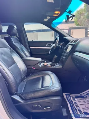2017 Ford Explorer — foto 4 / 12