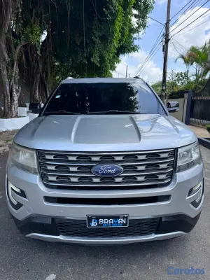 2017 Ford Explorer — foto 6 / 12
