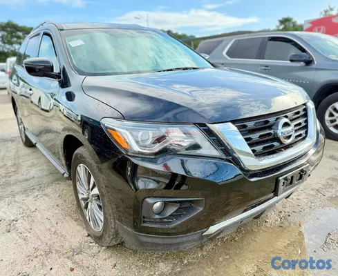 2019 Nissan Pathfinder — foto 6 / 9