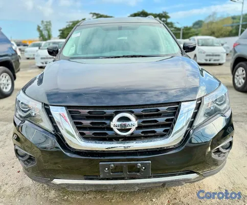 2019 Nissan Pathfinder — foto 8 / 9
