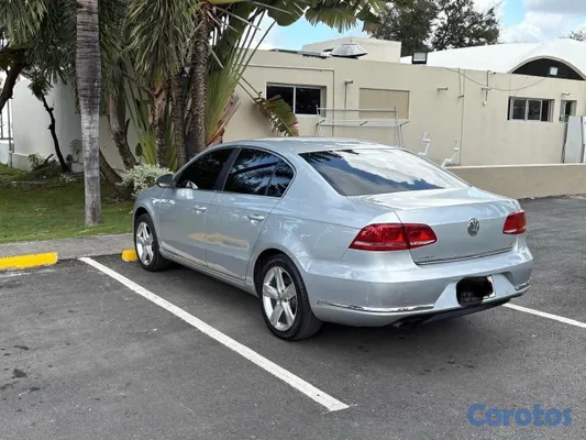 2012 Volkswagen Passat — foto 2 / 6