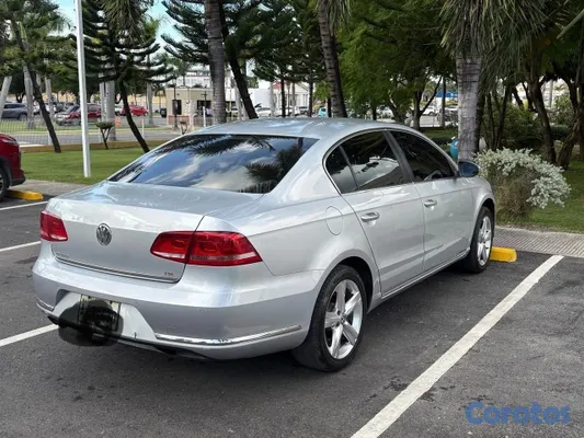 2012 Volkswagen Passat — foto 3 / 6