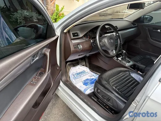 2012 Volkswagen Passat — foto 5 / 6