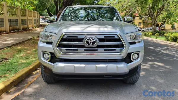 2016 Toyota Tacoma — foto 9 / 11