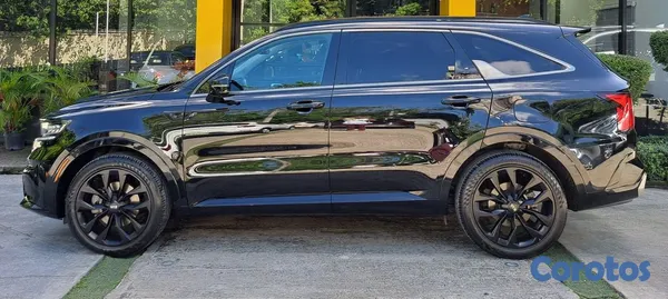 2021 Kia Sorento — foto 2 / 9