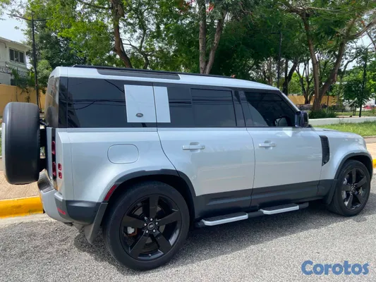 2020 Land Rover Defender — foto 10 / 11