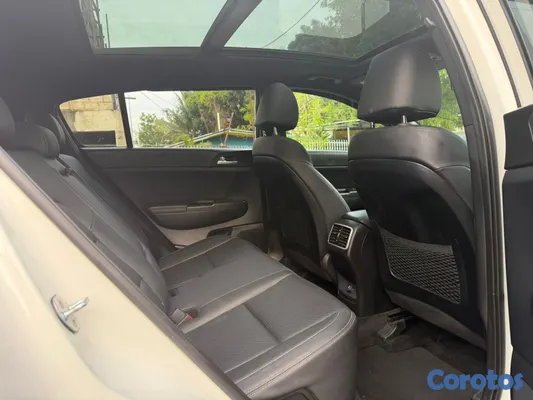 2022 Kia Sportage — foto 12 / 15