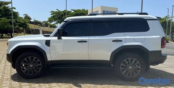 2024 Toyota Land Cruiser Prado — foto 5 / 11
