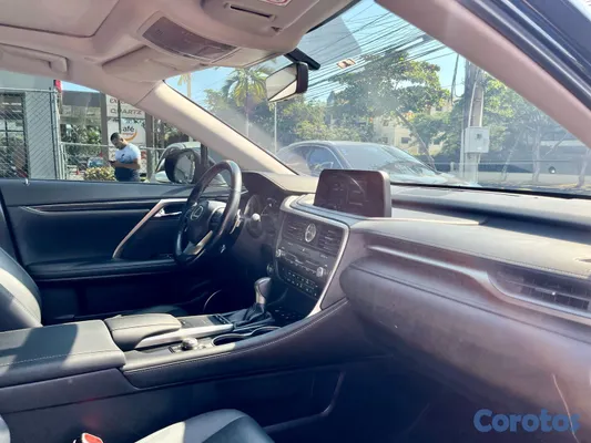 2022 Lexus Rx — foto 9 / 10