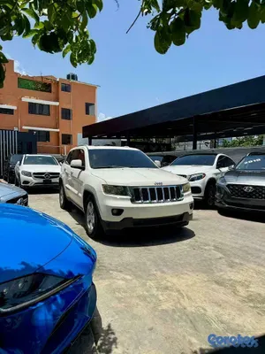 2012 Jeep Grand Cherokee — foto 3 / 10