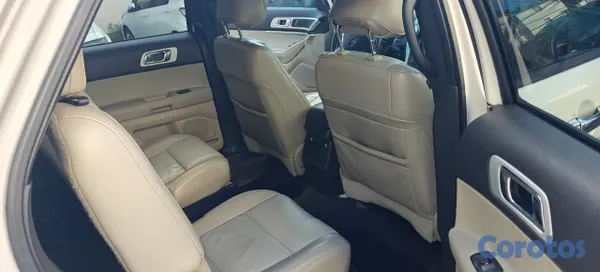2013 Ford Explorer — foto 7 / 16