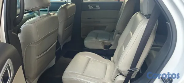 2013 Ford Explorer — foto 10 / 16