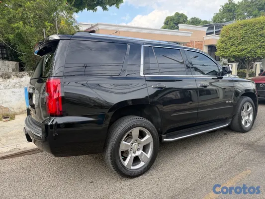 2017 Chevrolet Tahoe — foto 8 / 10