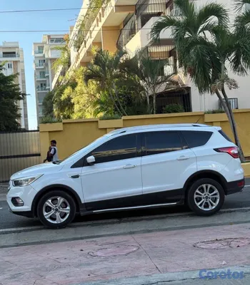 2018 Ford Escape — foto 3 / 6