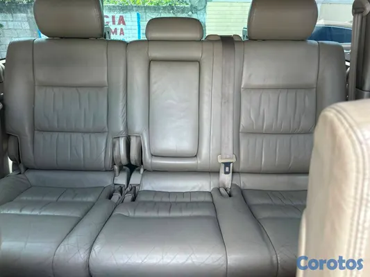 2004 Toyota Land Cruiser — foto 7 / 10
