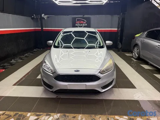 2016 Ford Focus — foto 2 / 11