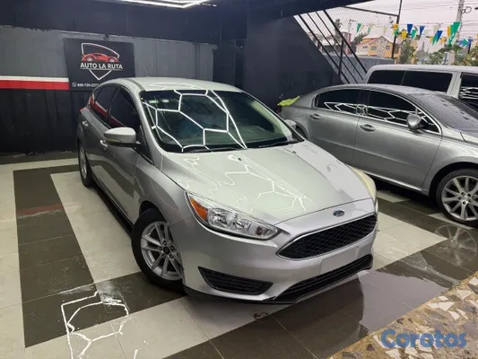 2016 Ford Focus — foto 4 / 11