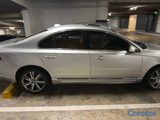 2014 Volvo S80 — foto 4 / 8