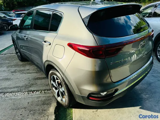 2020 Kia Sportage — foto 6 / 10
