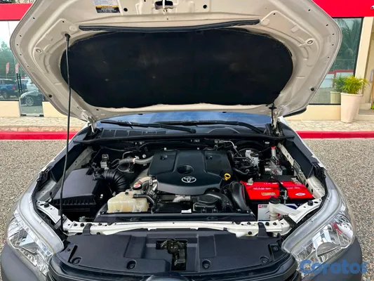2022 Toyota Hilux — foto 2 / 6