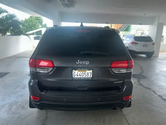 2017 Jeep Grand Cherokee — foto 4 / 9