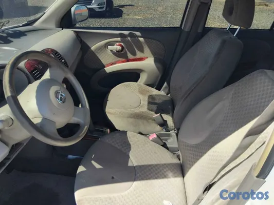 2009 Nissan March — foto 4 / 5