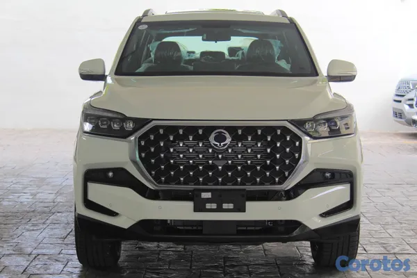 2026 KGM Rexton — foto 7 / 12