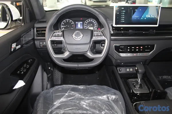 2026 KGM Rexton — foto 9 / 12