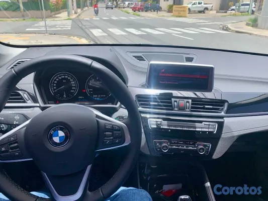 2021 BMW Serie X — foto 4 / 4
