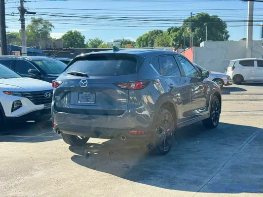 2021 Mazda — foto 3 / 8