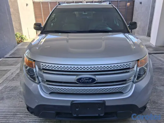 2013 Ford Explorer — foto 2 / 8