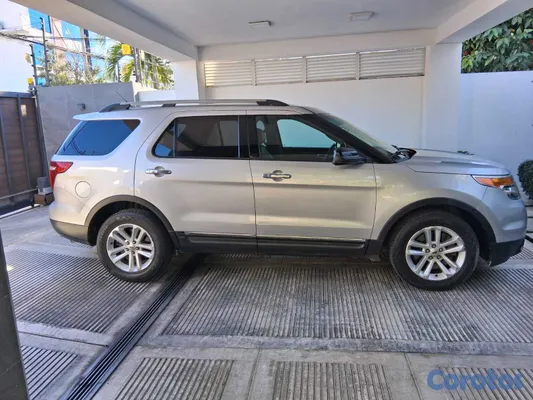 2013 Ford Explorer — foto 3 / 8