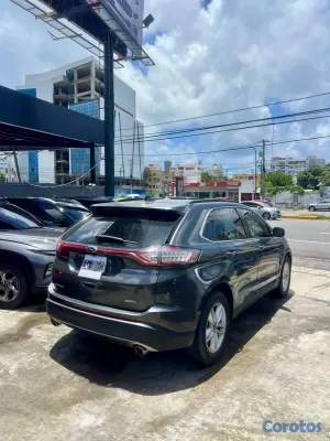 2017 Ford Edge — foto 6 / 11