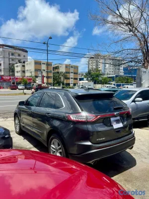 2017 Ford Edge — foto 8 / 11
