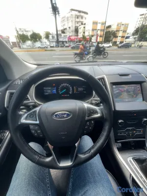 2017 Ford Edge — foto 9 / 11