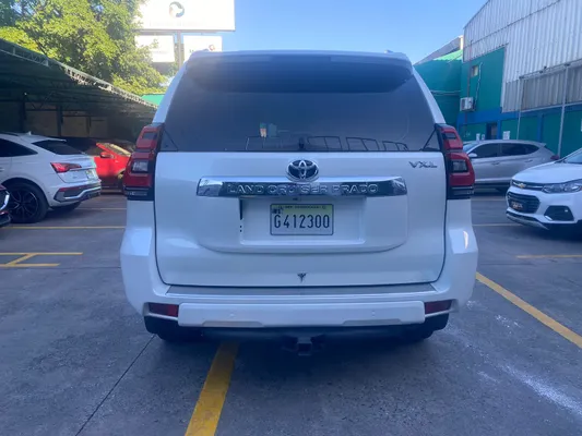 2018 Toyota Land Cruiser Prado — foto 9 / 10