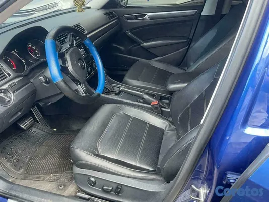 2016 Volkswagen Passat — foto 6 / 10