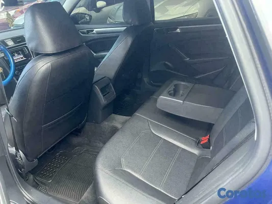 2016 Volkswagen Passat — foto 9 / 10