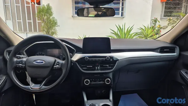 2020 Ford Escape — foto 2 / 7