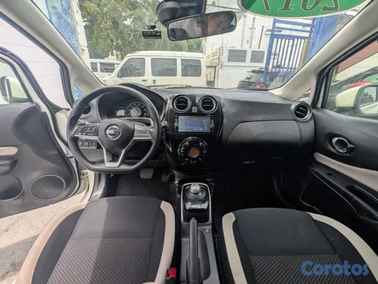 2017 Mazda Note — foto 14 / 15