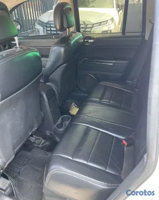 2010 Jeep Compass — foto 7 / 8