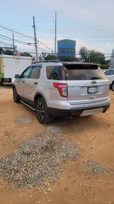 2015 Ford Explorer — foto 9 / 10