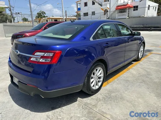 2013 Ford Taurus — foto 3 / 13