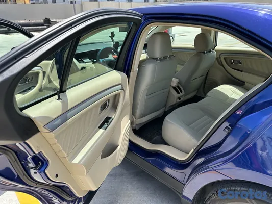 2013 Ford Taurus — foto 6 / 13
