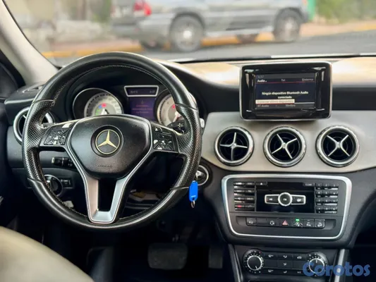2015 Mercedes-Benz Clase GLA — foto 6 / 10