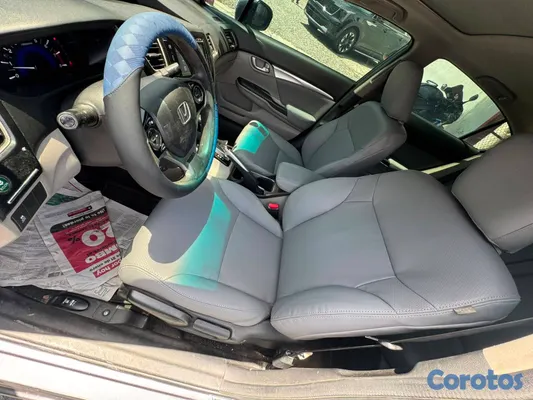 2014 Honda Civic — foto 6 / 13