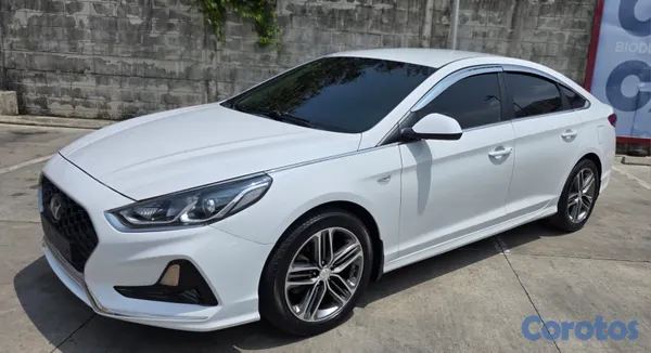 2019 Hyundai Sonata — foto 2 / 4